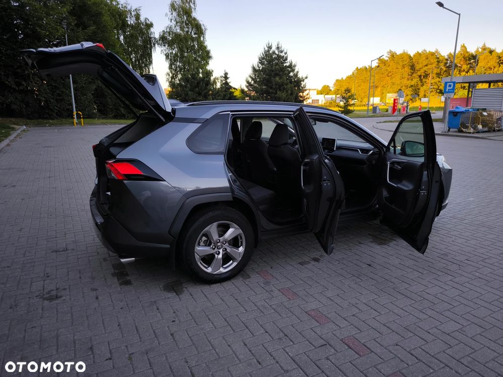 Toyota RAV4 - 11