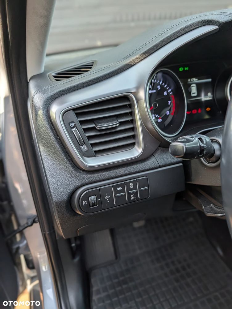 Kia Ceed 1.5 T-GDI Business Line - 3