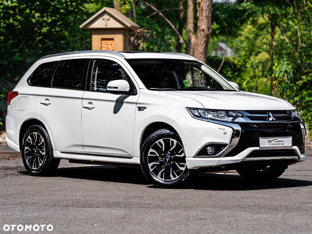 Mitsubishi Outlander 2.0 4WD Plug-In Hybrid Plus - 20
