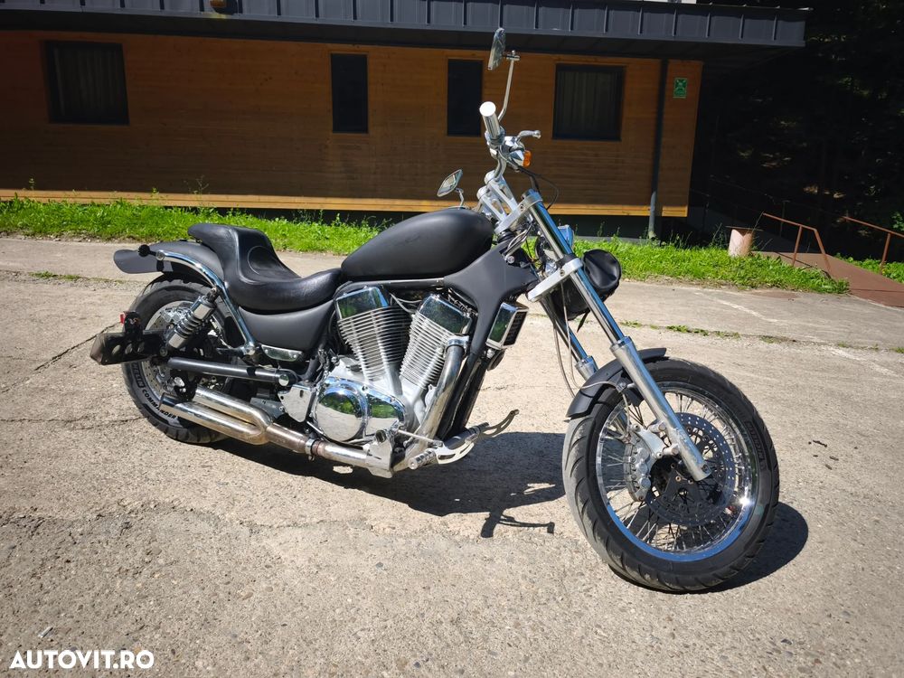 Suzuki VS 1400GL Intruder - 1