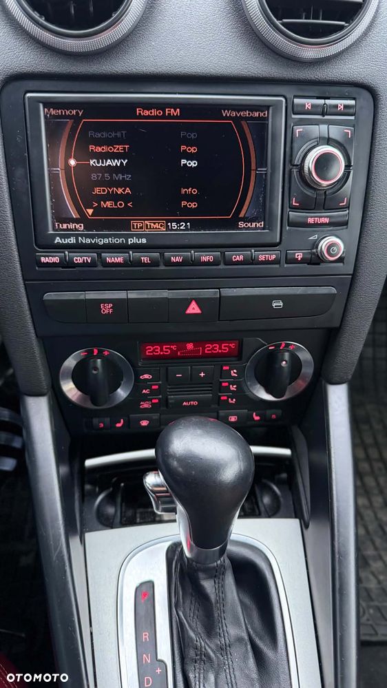 Audi A3 Cabrio 2.0 TDI DPF S tronic S Line Sportpaket - 6
