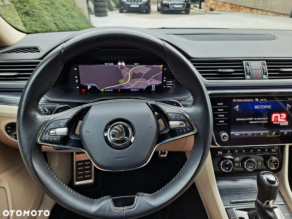Skoda Superb Combi 2.0 TDI DSG Premium Edition - 26