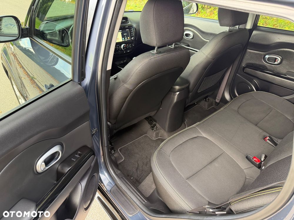 Kia Soul 1.6 GDI Dream Team Edition - 29