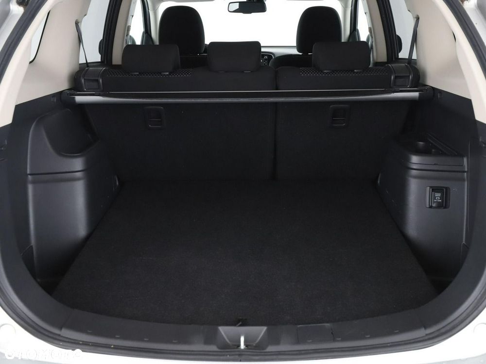 Mitsubishi Outlander 2.0 2WD CVT Diamant Edition+ - 21