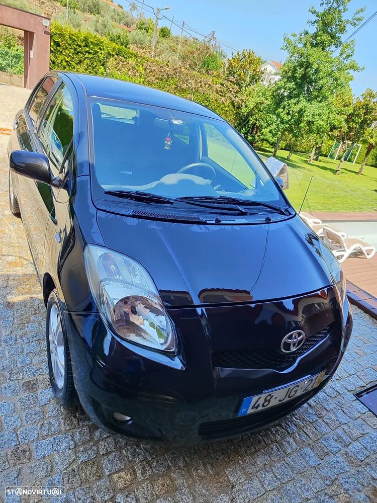 Toyota Yaris 1.0 VVT-i Sol - 2