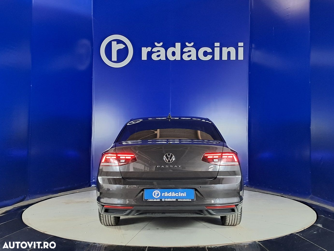 Volkswagen Passat - 4
