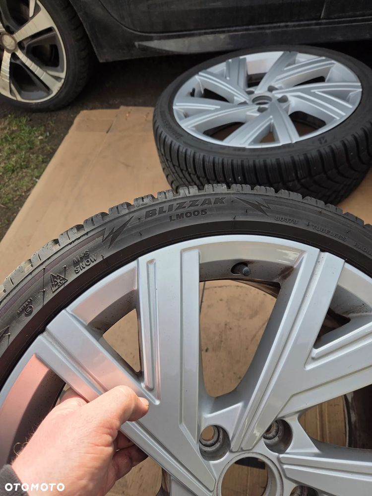 Felgi koła zimowe VW Golf VIII 8 18 Cali Bergamo 225/40R18 92V AO 5H0601025M 7.5Jx18H2 ET 51 5H0601025AB DOT 2223 2023 Rok - 12