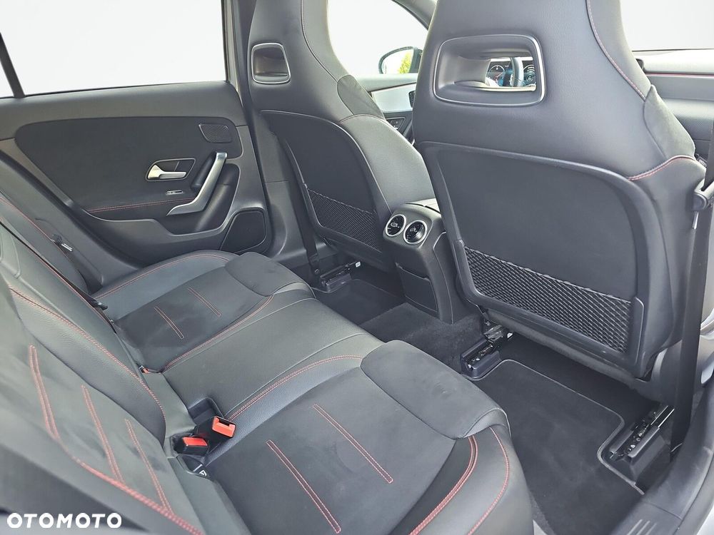 Mercedes-Benz Klasa A 220 4-Matic AMG Line 7G-DCT - 16