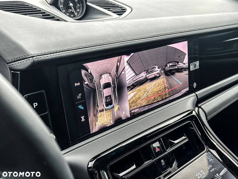 Porsche Panamera - 22