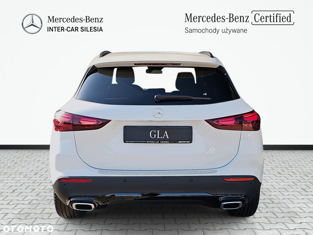 Mercedes-Benz GLA 180 Progressive - 7