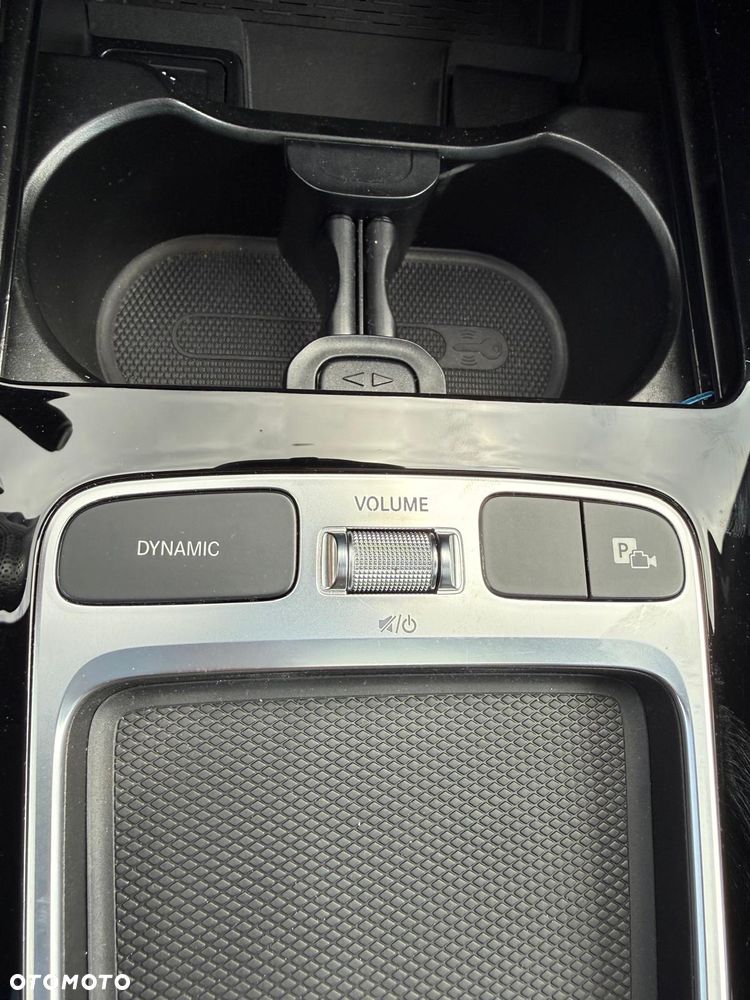 Mercedes-Benz CLA - 27