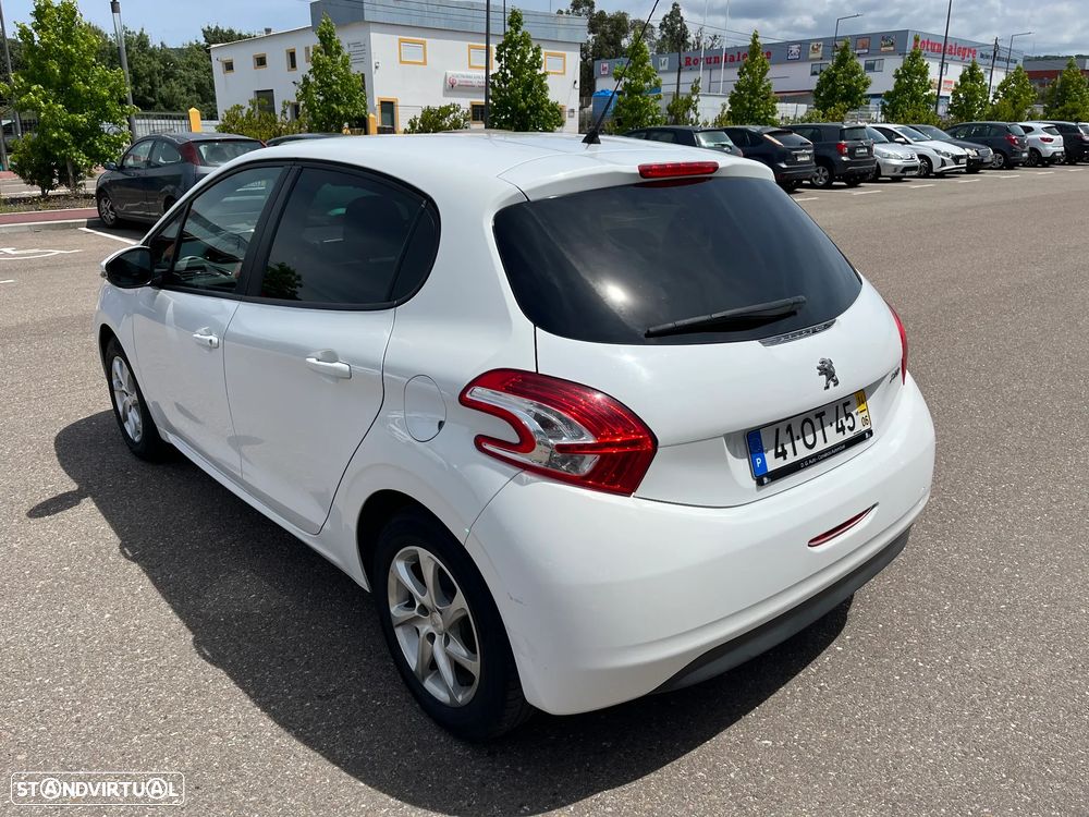 Peugeot 208 1.4 HDi Allure - 3