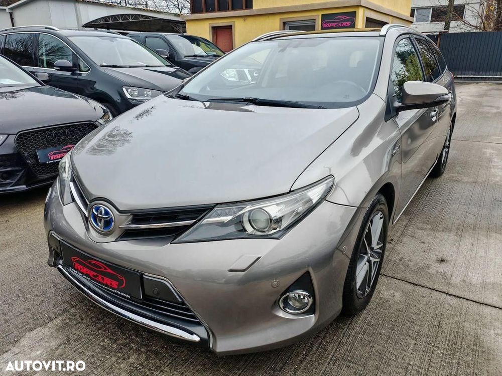 Toyota Auris - 1