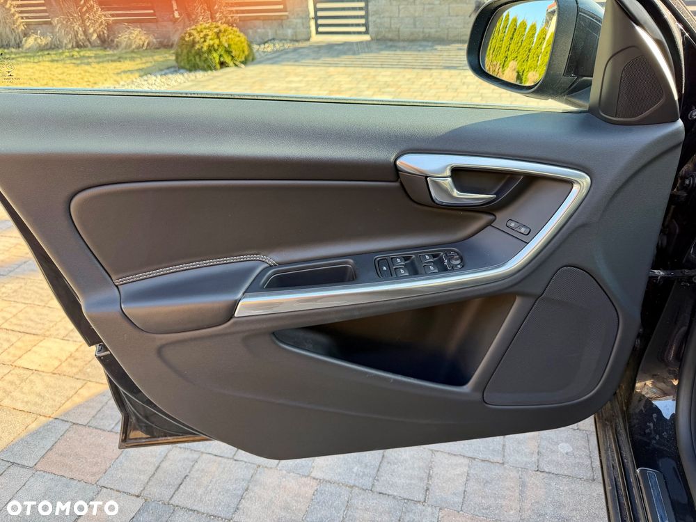 Volvo V60 D4 Business Edition - 12