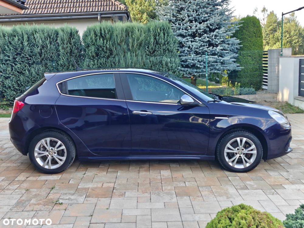 Alfa Romeo Giulietta - 2