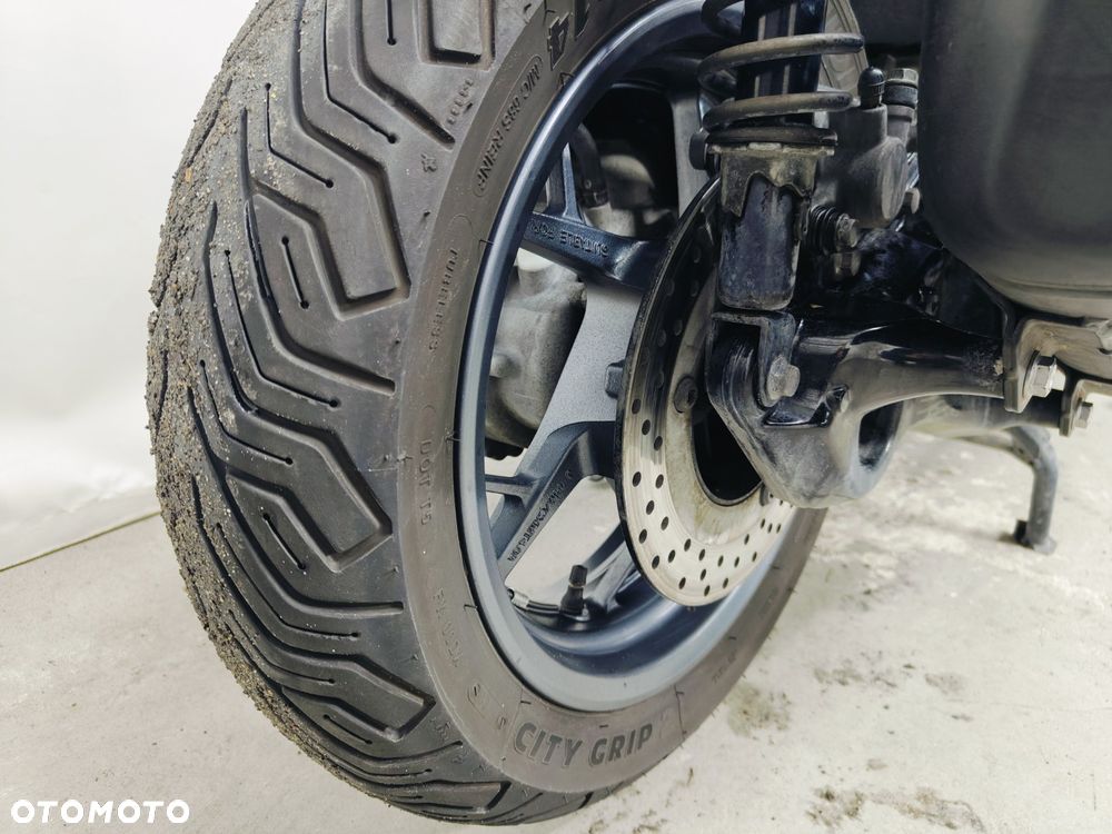 Yamaha X-max - 8