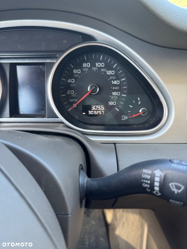 Audi Q7 3.6 FSI Quattro Tiptronic - 9