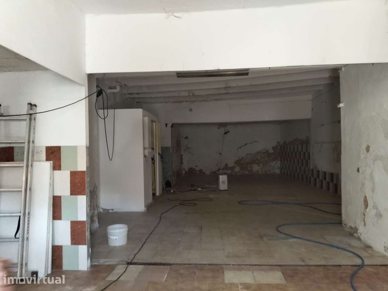 Garagem - Centro do Barreiro - Grande imagem: 2/3
