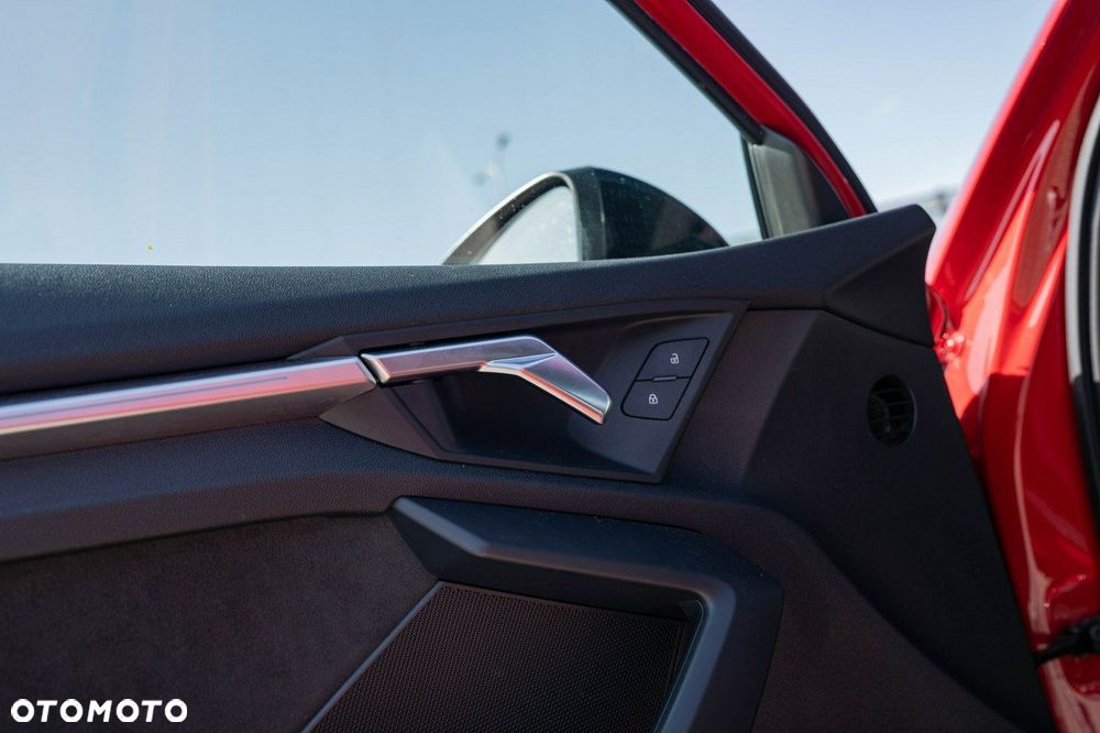 Audi RS3 Limousine - 30