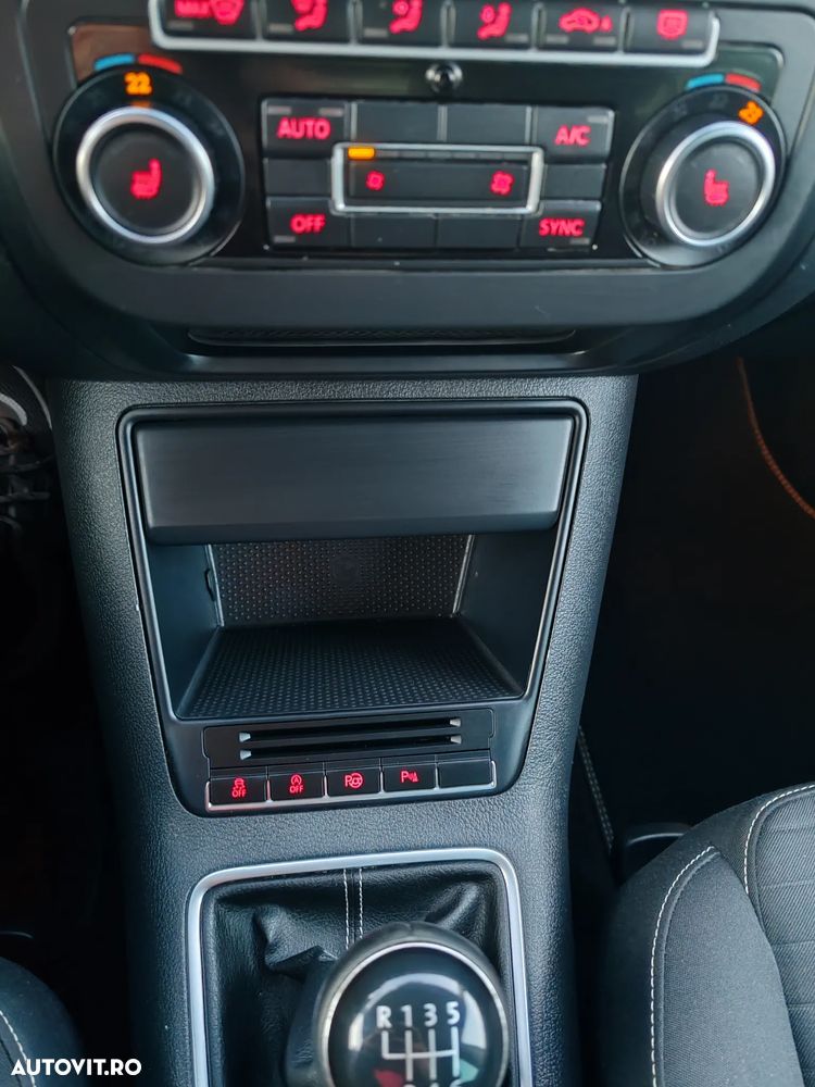 Volkswagen Tiguan 2.0 TDI DPF BlueMotion Technology Cup Sport & Style - 11