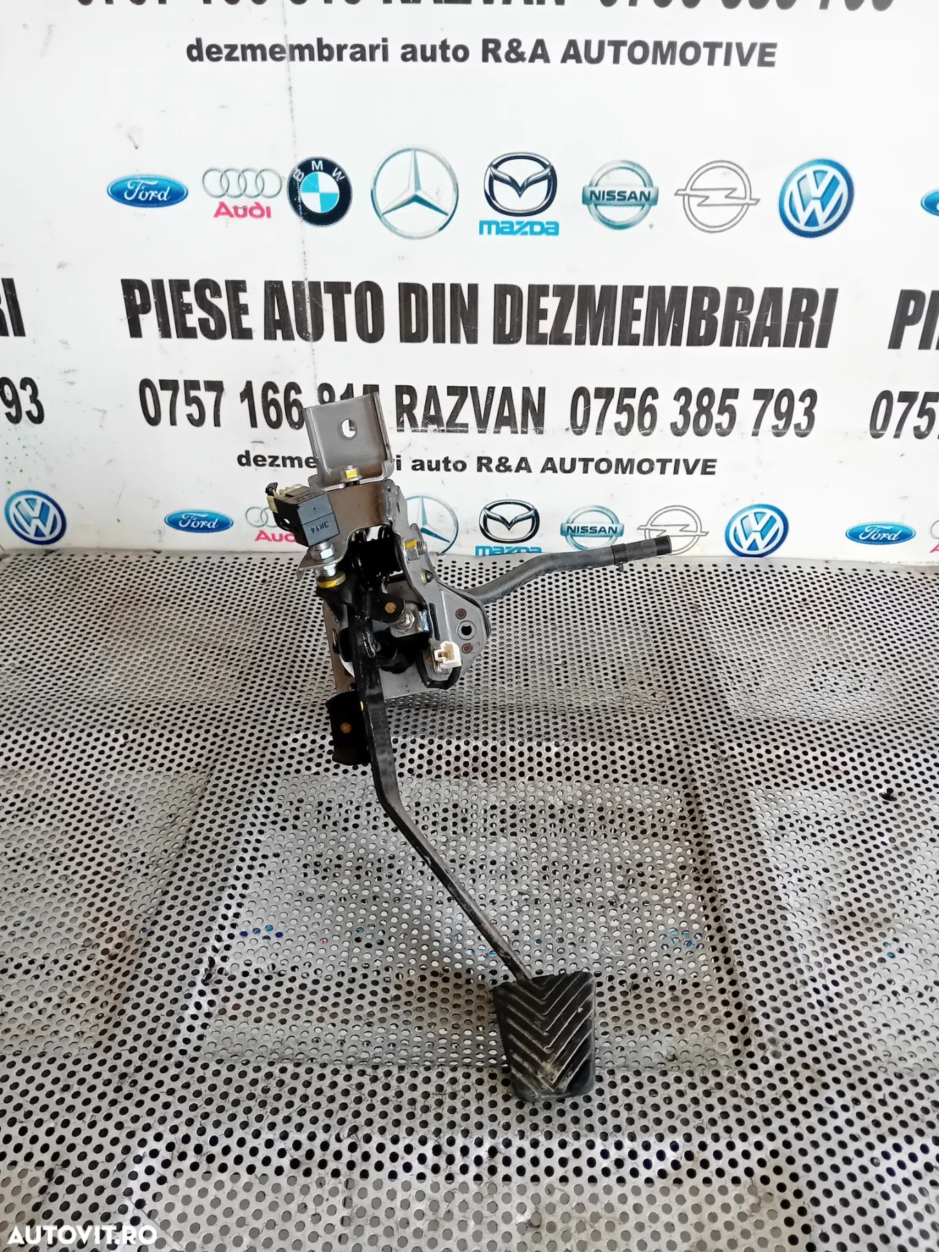 Pedale Pedala Frana Ambreiaj Kia Sportage 2010-2015 Volan Stanga Motor D4HA Manual 6+1 - 1