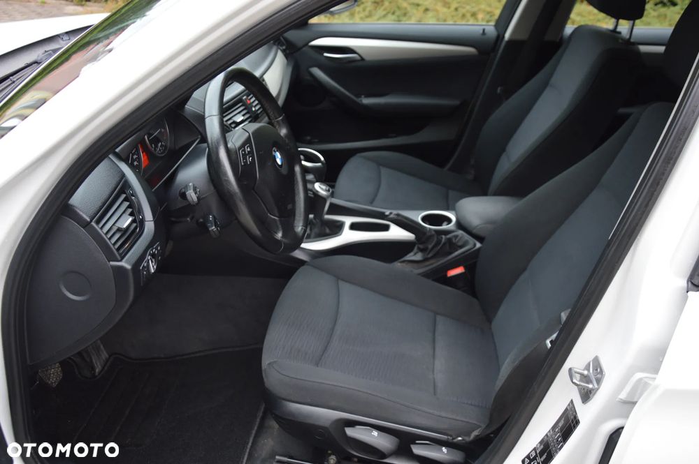 BMW X1 xDrive18d - 8