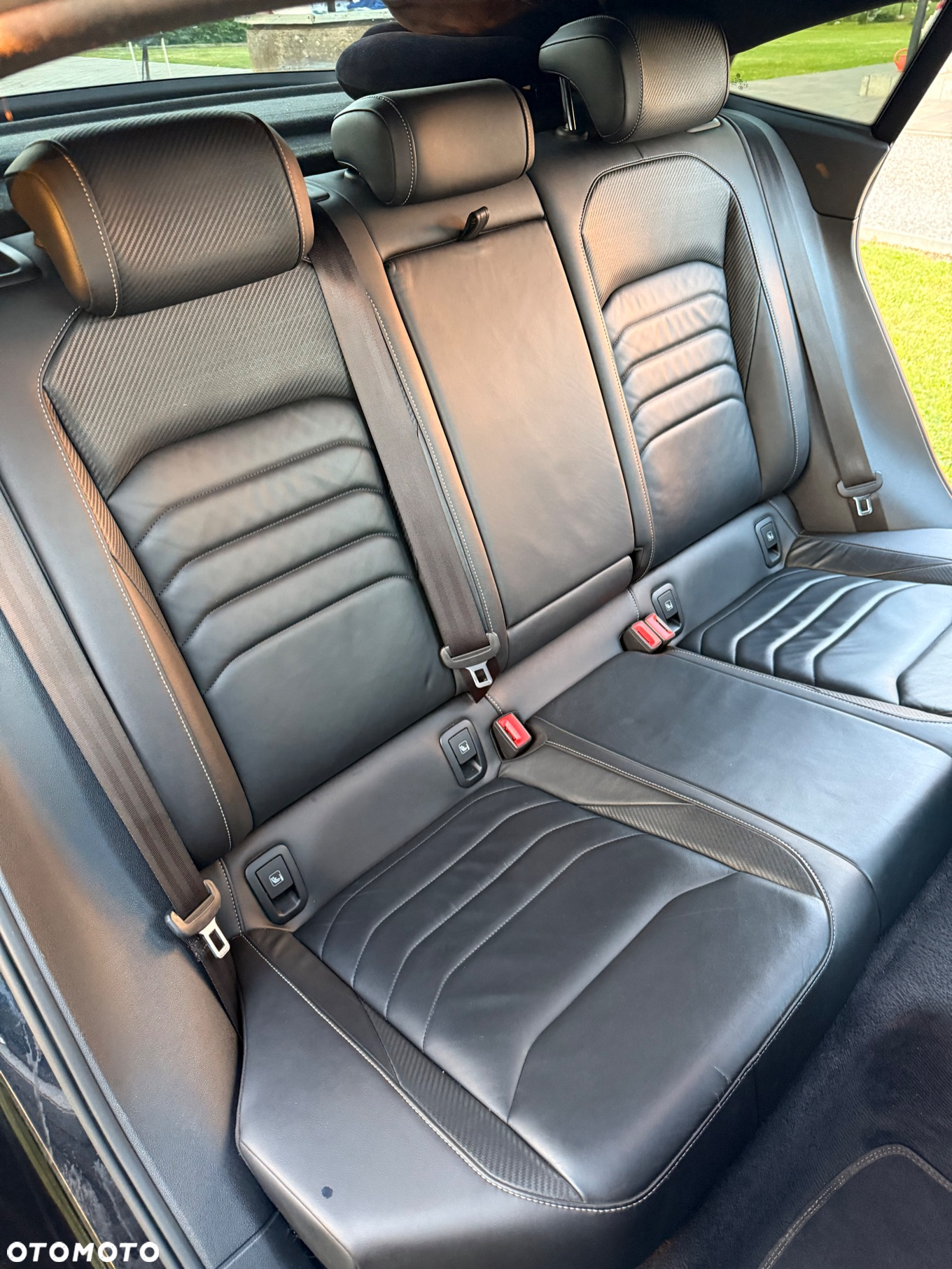 Volkswagen Arteon 2.0 TDI SCR R-Line DSG - 12