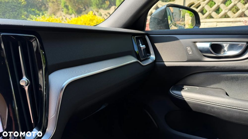 Volvo V60 B4 D Geartronic RDesign - 30