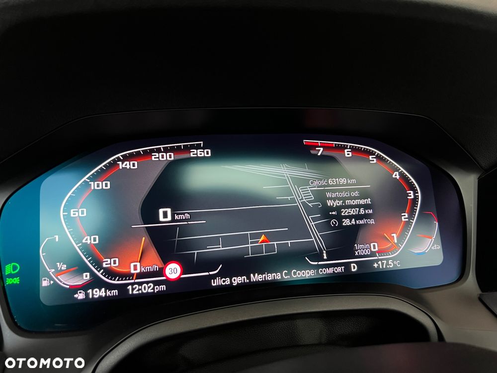 BMW Seria 3 330i M Sport - 24