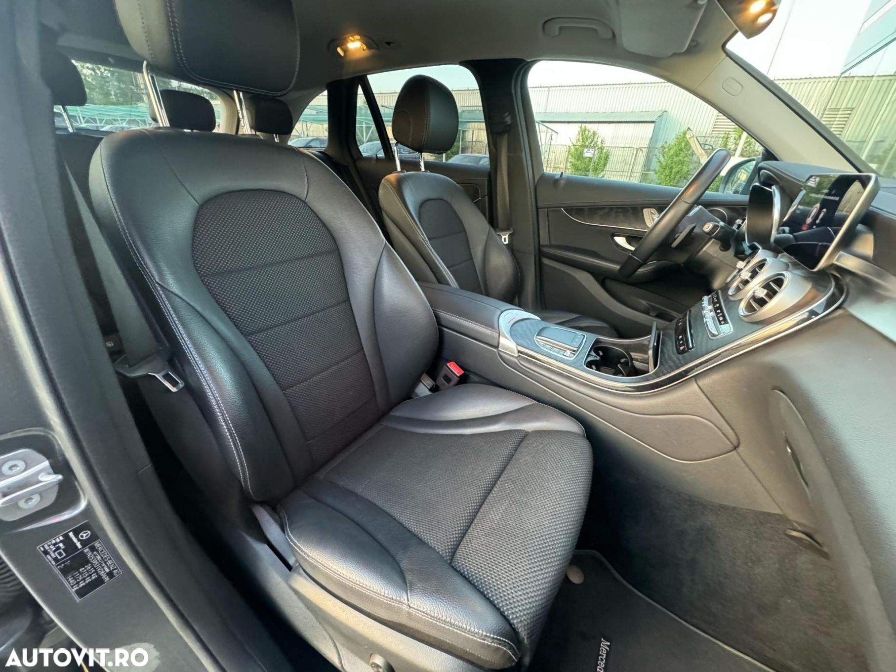 Mercedes-Benz GLC 300 e 4Matic 9G-TRONIC - 14