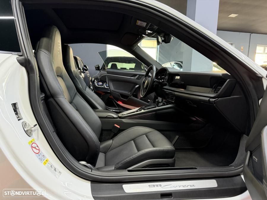 Porsche 911 (992) Carrera PDK - 31