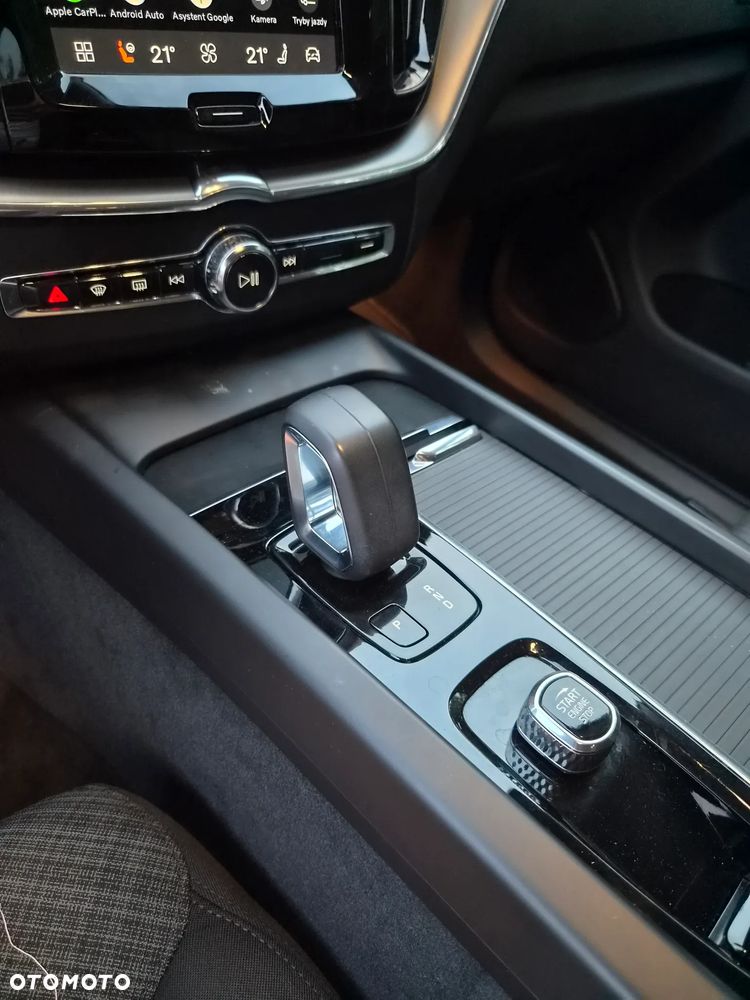 Volvo XC 60 B4 D AWD Momentum Pro - 13