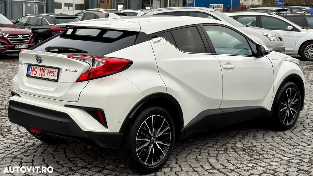 Toyota C-HR Hybrid Lounge - 3