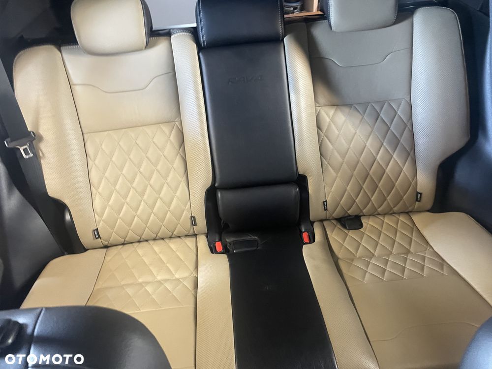 Toyota RAV4 Hybrid Prestige 4x4 - 8