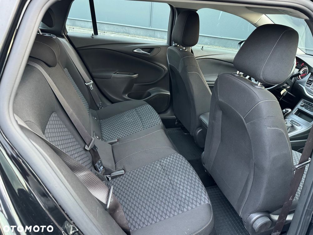 Opel Astra 1.6 CDTI Essentia - 8