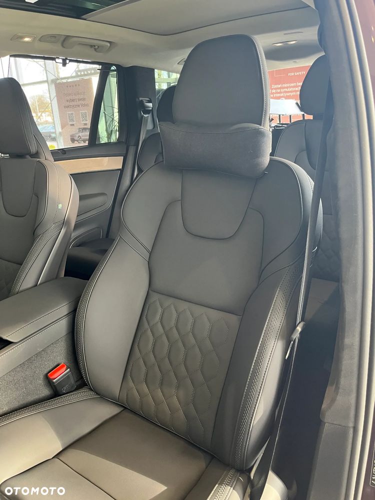 Volvo XC 90 T8 AWD Plug-In Hybrid Ultra Dark 7os - 11