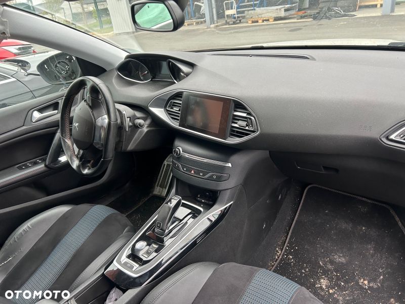 Peugeot 308 - 5