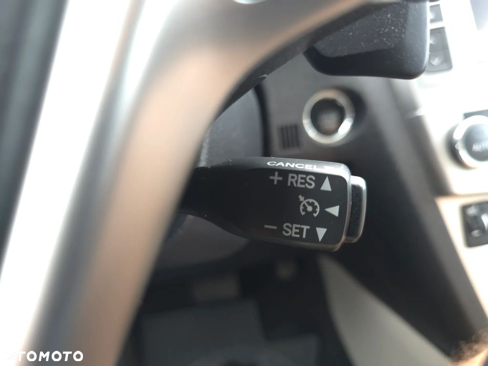 Toyota Avensis 2.0 Prestige NAVI MS - 28