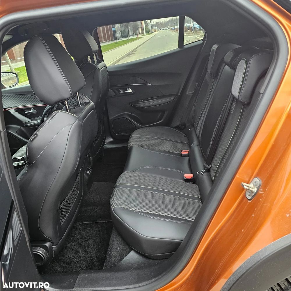 Peugeot 2008 BlueHDi 130 EAT8 GT Pack - 13