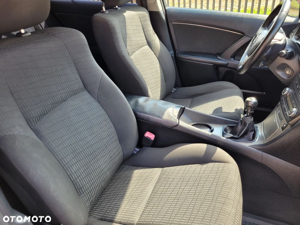 Toyota Avensis 1.8 Sol - 19