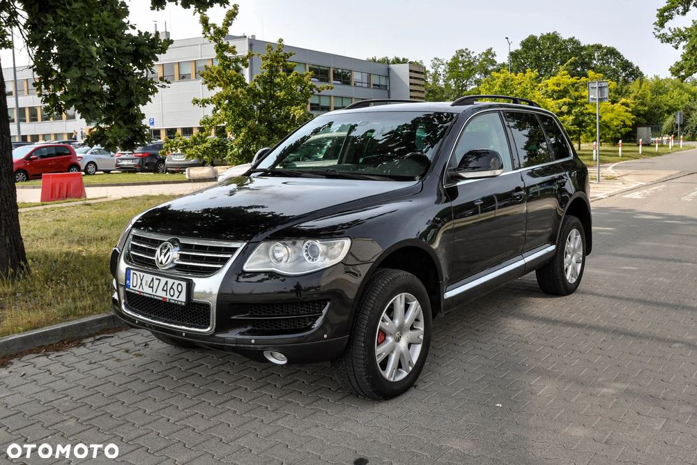 Volkswagen Touareg - 1