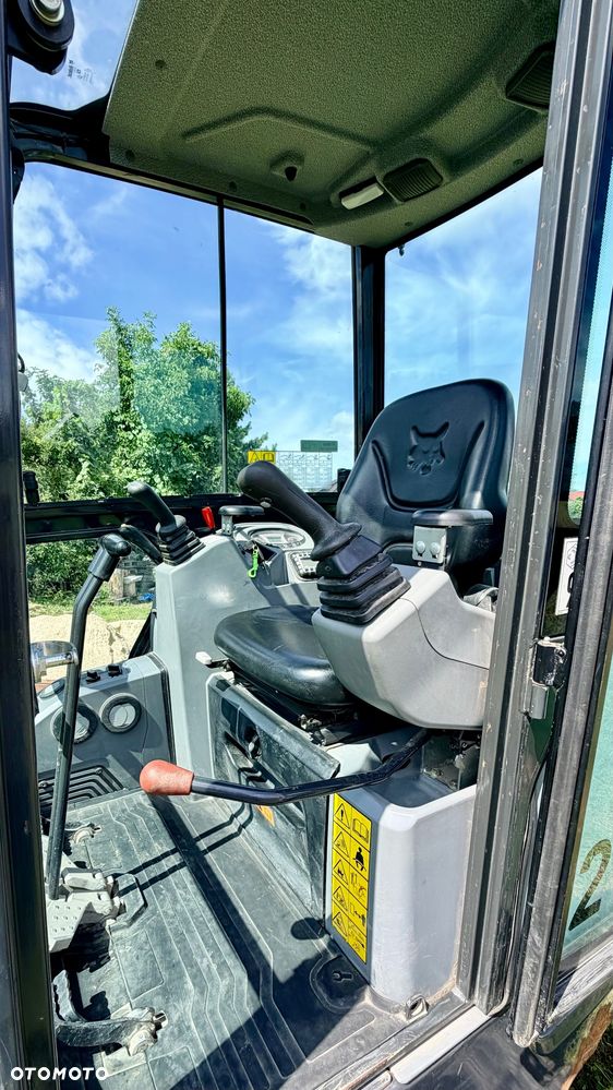 Bobcat E19 - 17