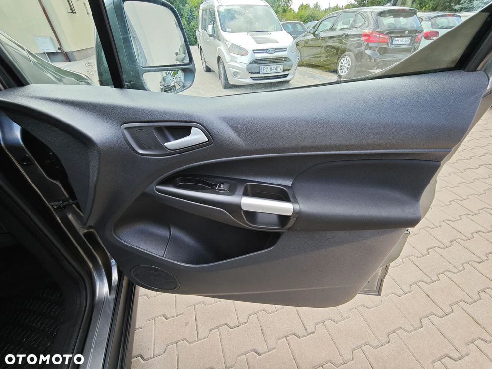 Ford Transit Connect - 15