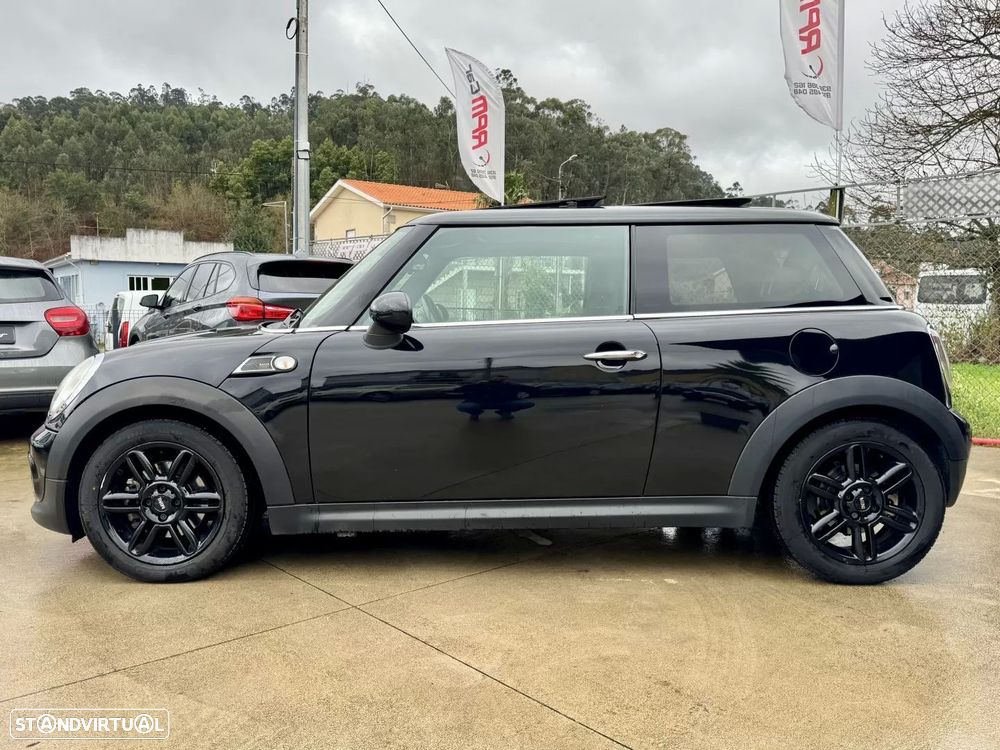 MINI 3 Portas Cooper D - 25