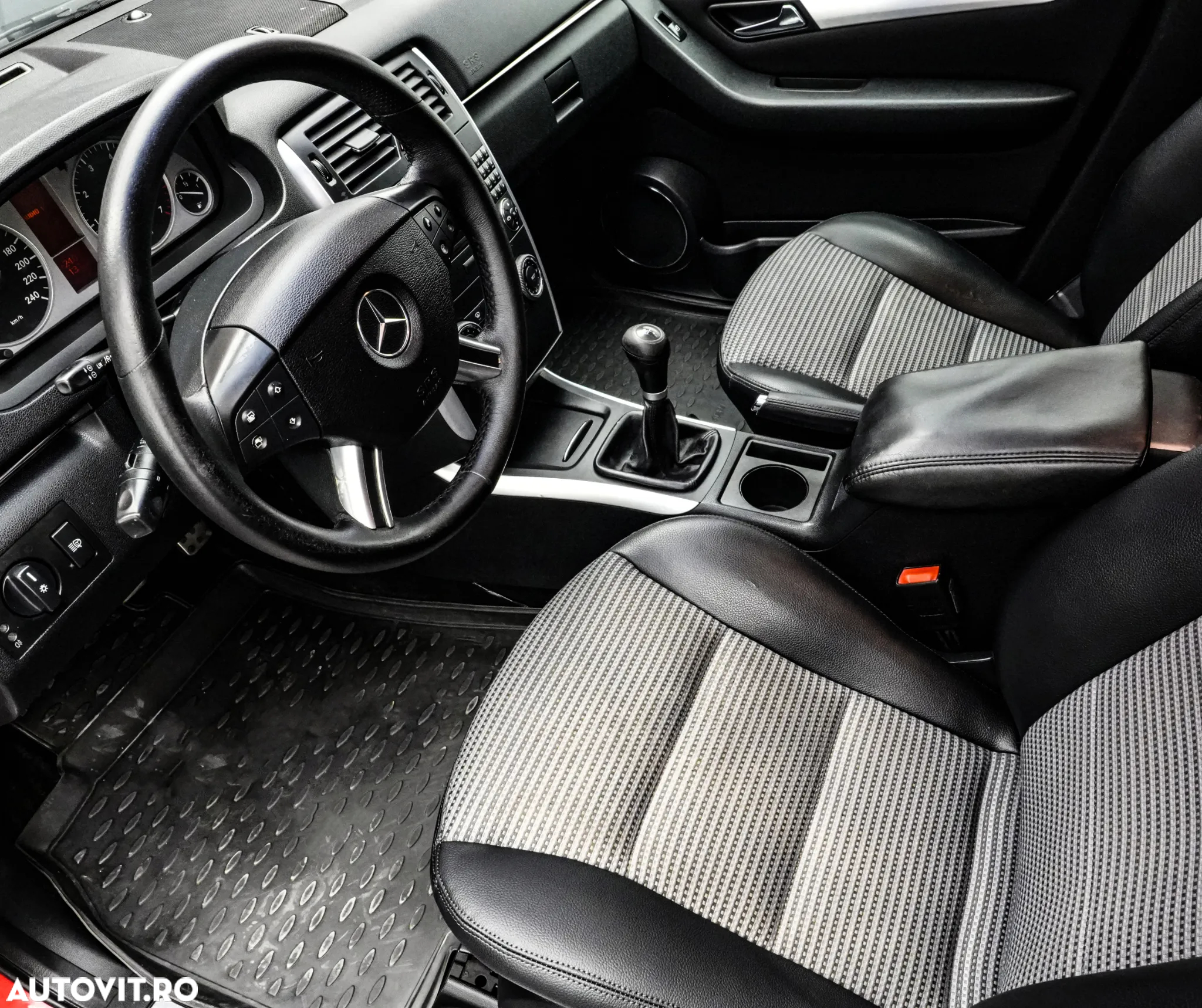 Mercedes-Benz B 170 - 13
