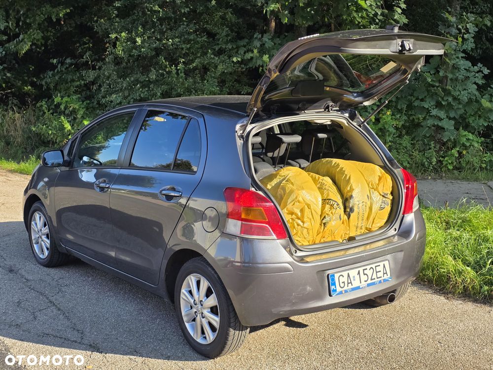 Toyota Yaris 1.33 VVT-i Executive - 3