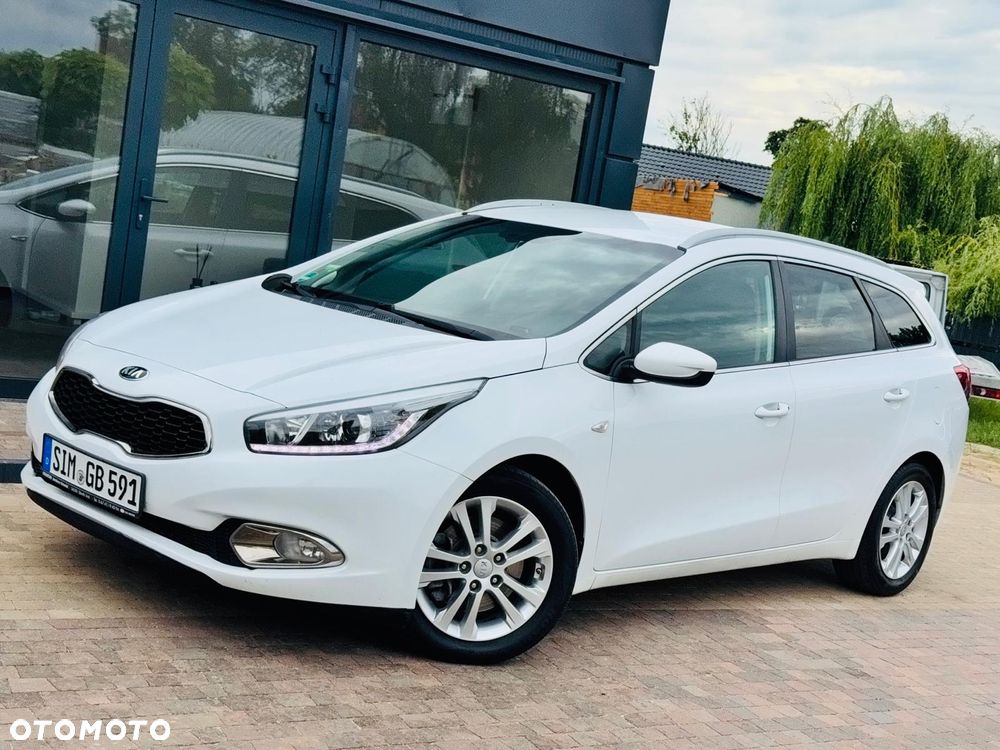 Kia Ceed 1.6 GDI Dream Team Edition - 2