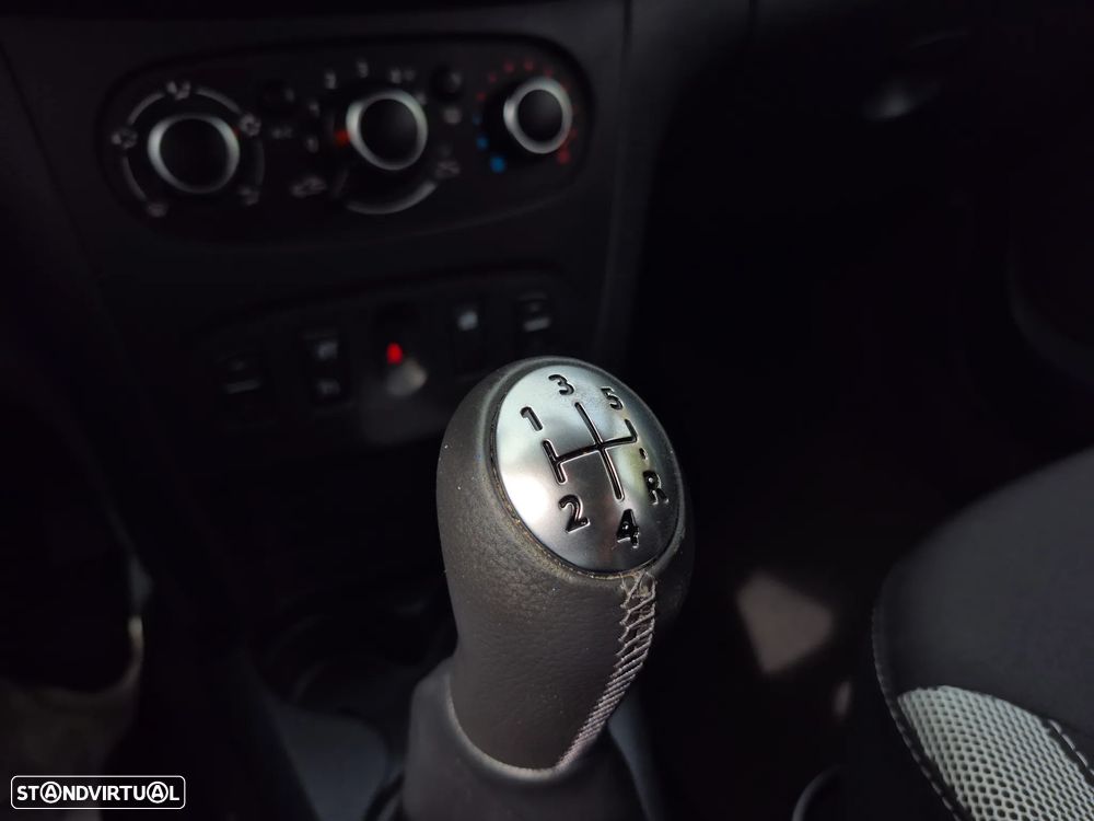 Dacia Logan MCV 0.9 TCe Stepway - 14