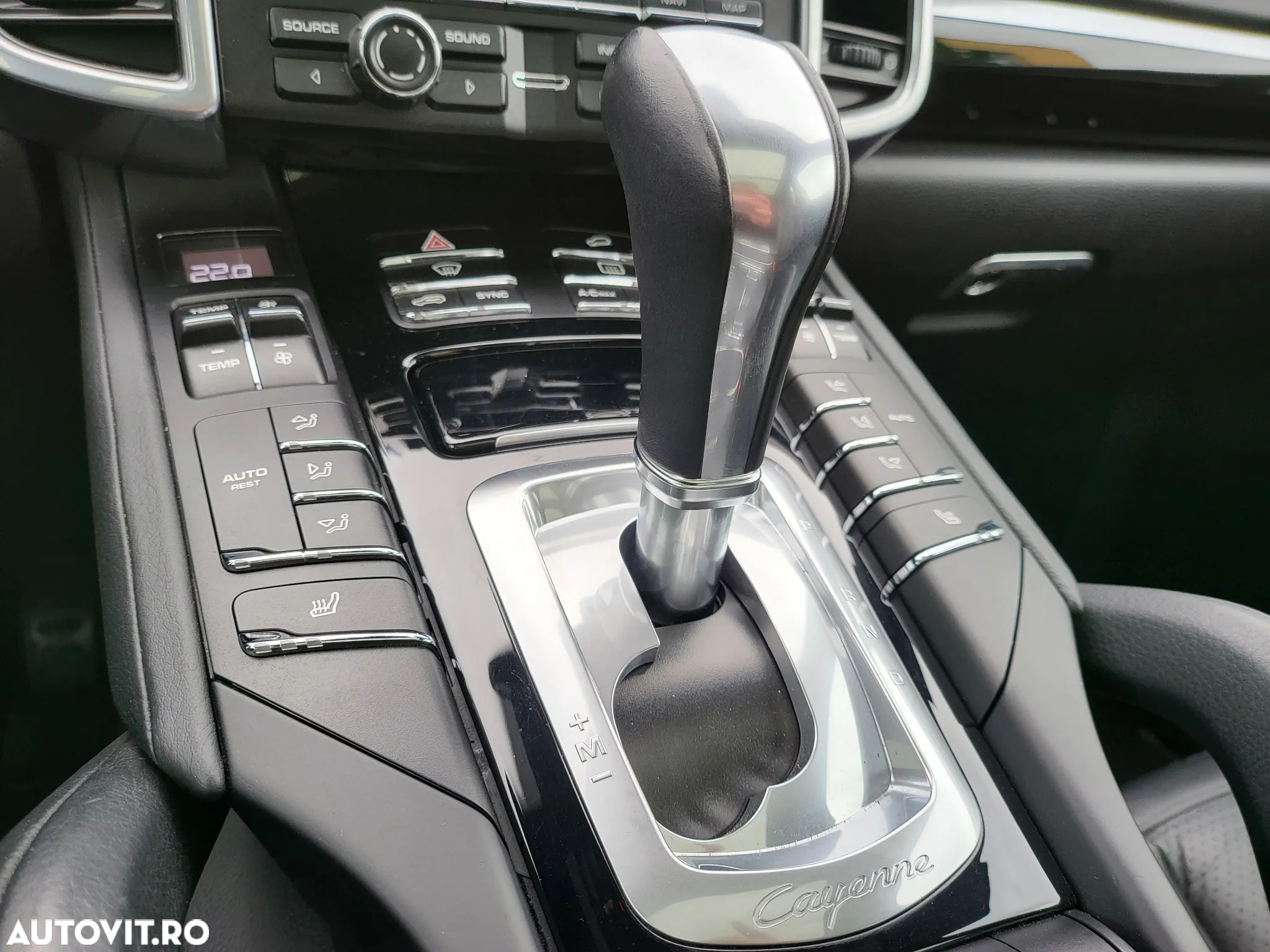 Porsche Cayenne 3.0 L - 20