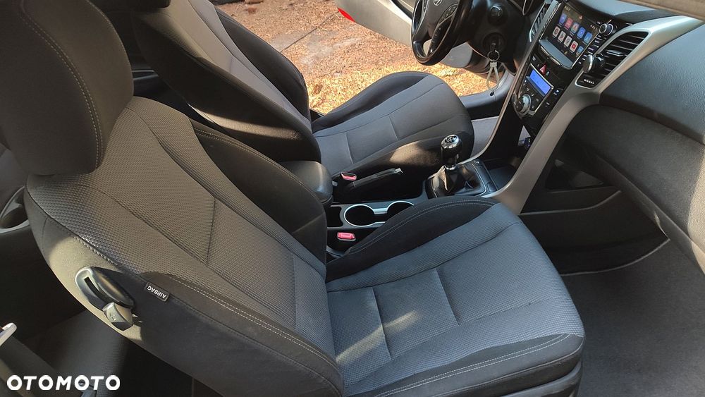 Hyundai i30 1.6 CRDi Premium - 34